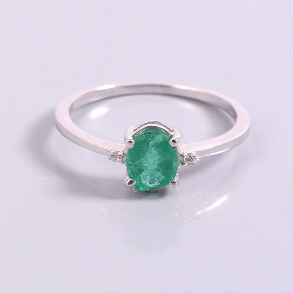 Natural Emerald* Oval Shape* Unique gifts for Women