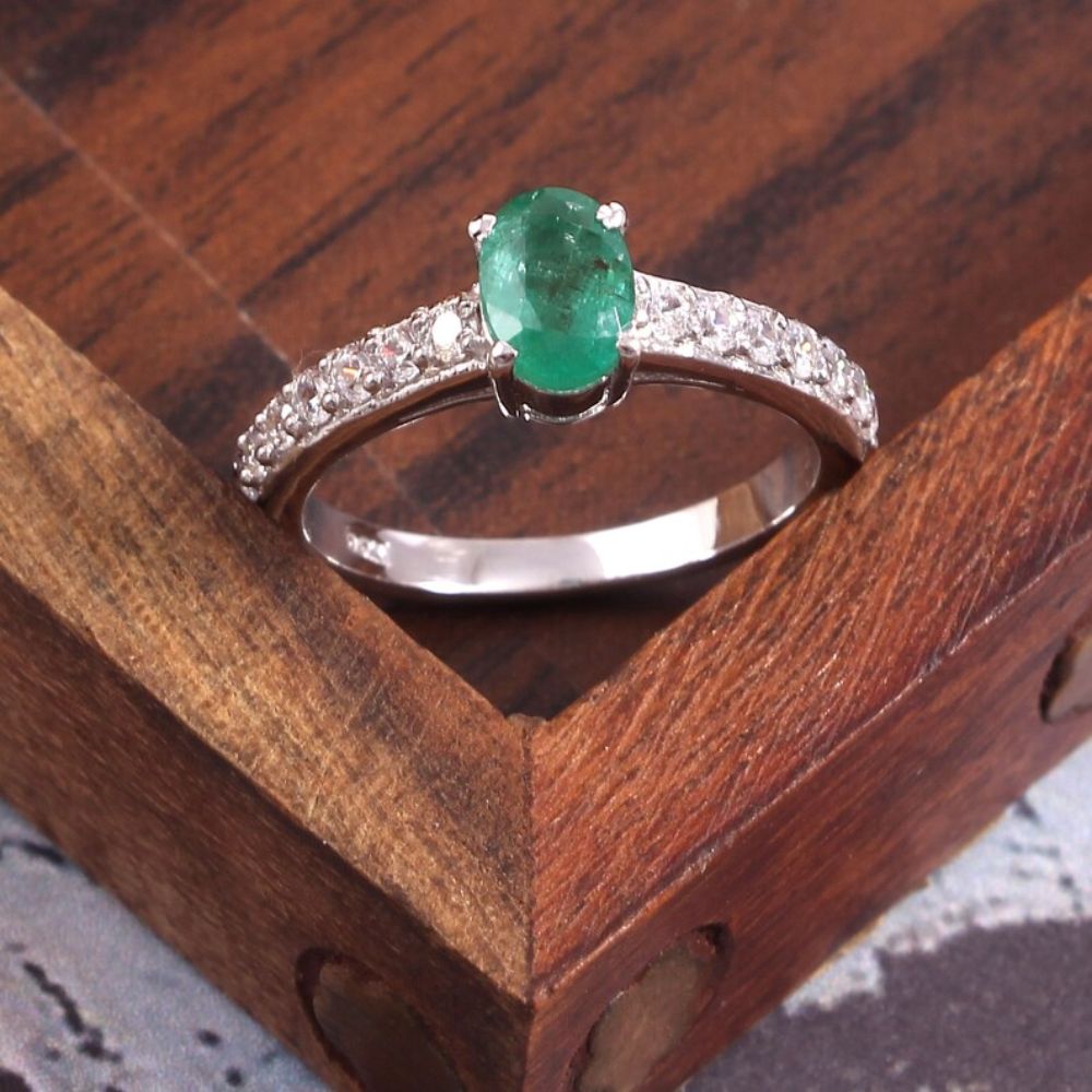 Natural Emerald Gemstone Ring Oval Ring-Women Gift- 925 Sterling Silver Jewelry